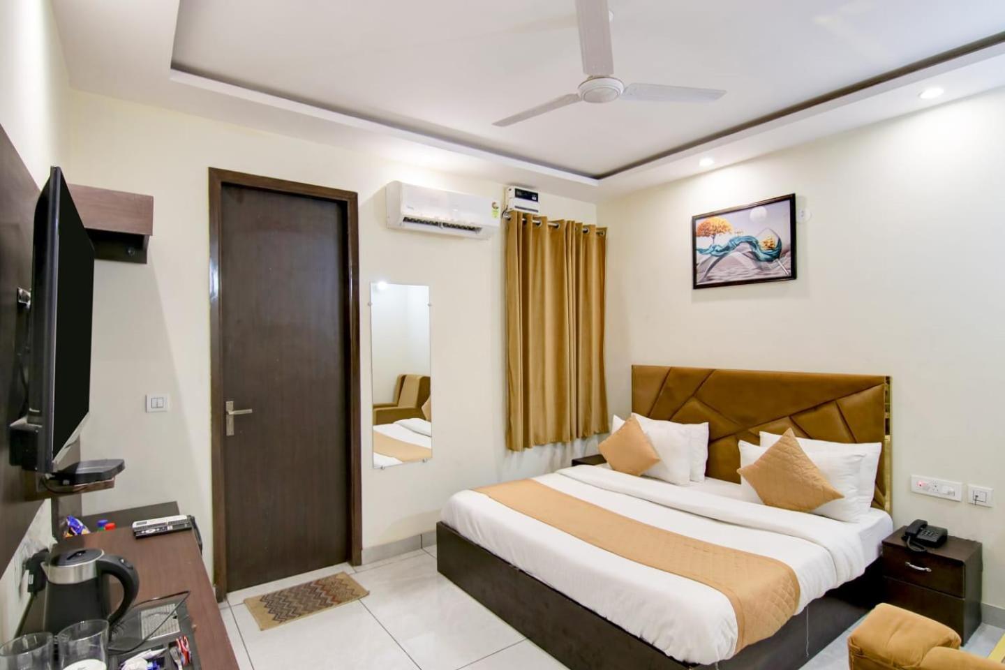 Hotel De Hocks Deluxe - New Delhi Railway Station Dış mekan fotoğraf