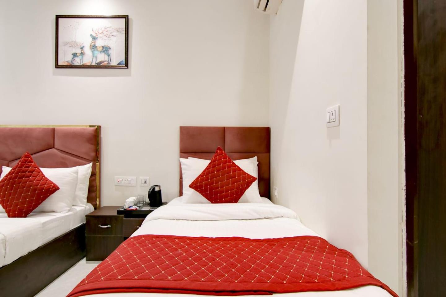 Hotel De Hocks Deluxe - New Delhi Railway Station Dış mekan fotoğraf